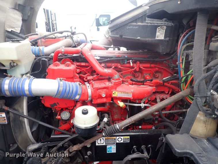 image for item DQ2983 2017 Kenworth T680  semi truck