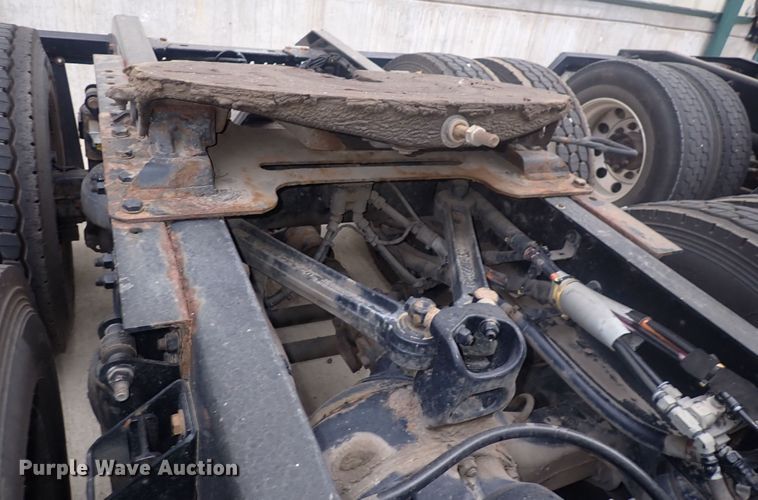 image for item DQ2983 2017 Kenworth T680  semi truck