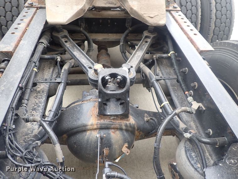 image for item DQ2983 2017 Kenworth T680  semi truck