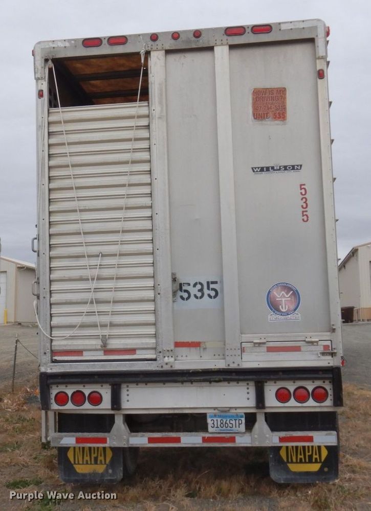 image for item DQ7256 2006 Wilson Trailers PSADL-400P  livestock trailer