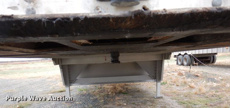 image for item DQ7256 2006 Wilson Trailers PSADL-400P  livestock trailer