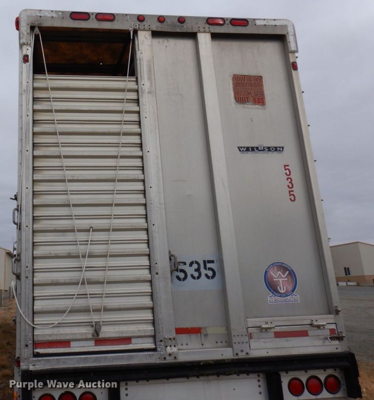 image for item DQ7256 2006 Wilson Trailers PSADL-400P  livestock trailer