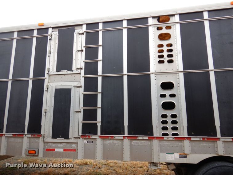 image for item DQ7256 2006 Wilson Trailers PSADL-400P  livestock trailer