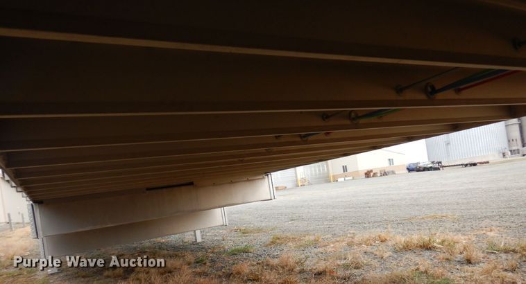 image for item DQ7256 2006 Wilson Trailers PSADL-400P  livestock trailer