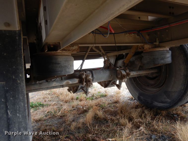 image for item DQ7256 2006 Wilson Trailers PSADL-400P  livestock trailer