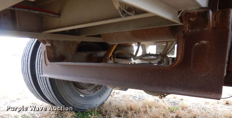 image for item DQ7256 2006 Wilson Trailers PSADL-400P  livestock trailer