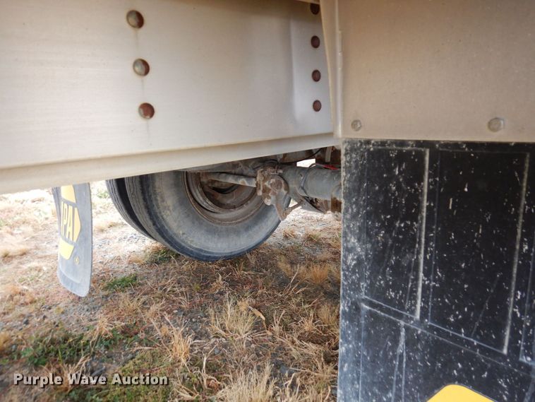 image for item DQ7256 2006 Wilson Trailers PSADL-400P  livestock trailer