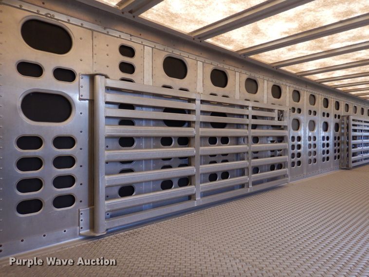 image for item DQ7256 2006 Wilson Trailers PSADL-400P  livestock trailer