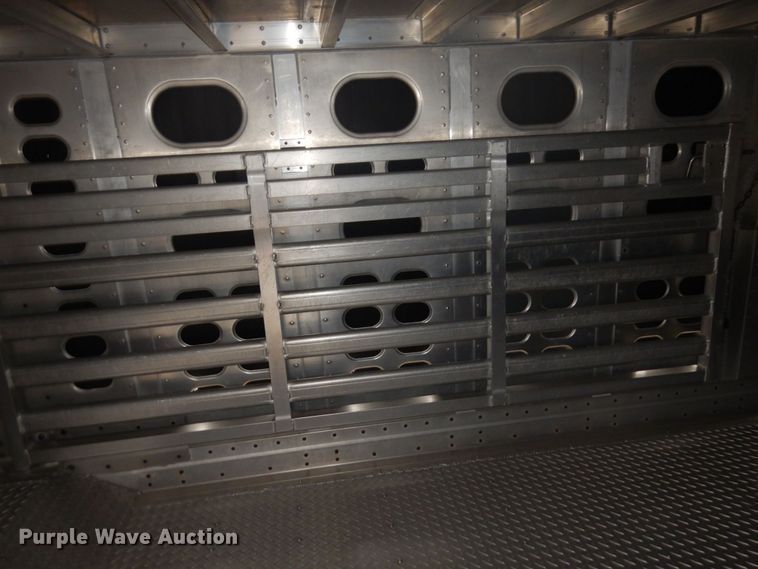 image for item DQ7256 2006 Wilson Trailers PSADL-400P  livestock trailer