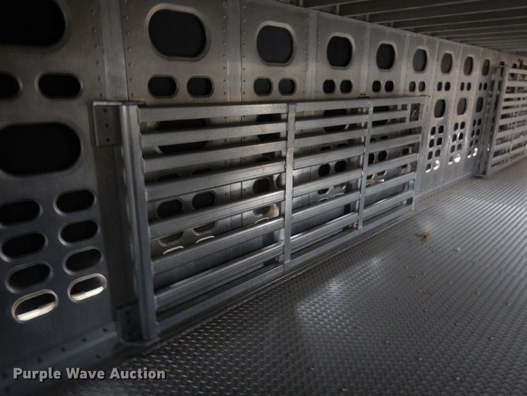 image for item DQ7256 2006 Wilson Trailers PSADL-400P  livestock trailer