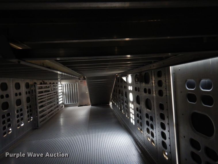 image for item DQ7256 2006 Wilson Trailers PSADL-400P  livestock trailer