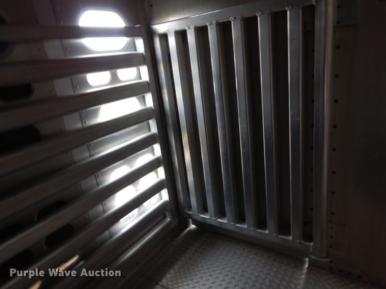 image for item DQ7256 2006 Wilson Trailers PSADL-400P  livestock trailer