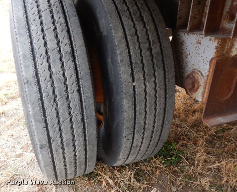 image for item DQ7256 2006 Wilson Trailers PSADL-400P  livestock trailer