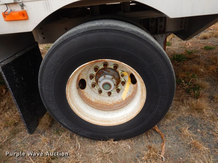 image for item DQ7256 2006 Wilson Trailers PSADL-400P  livestock trailer