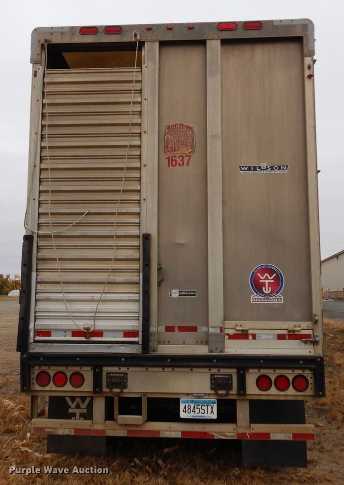 image for item DQ7257 2014 Wilson Trailers PSADL-400P  livestock trailer