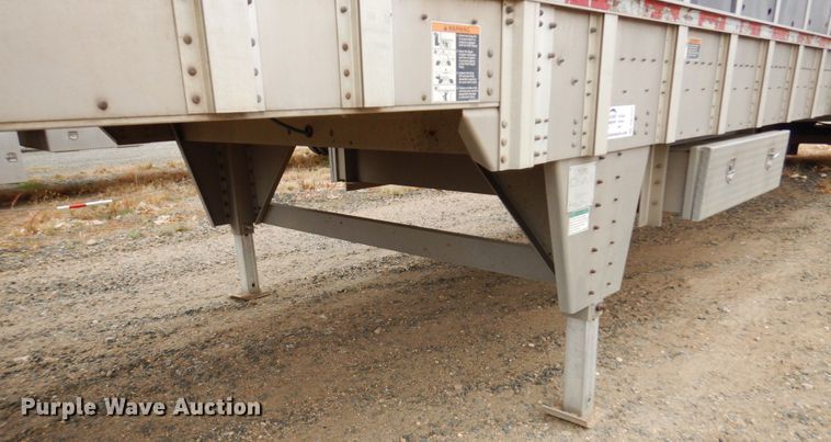 image for item DQ7257 2014 Wilson Trailers PSADL-400P  livestock trailer