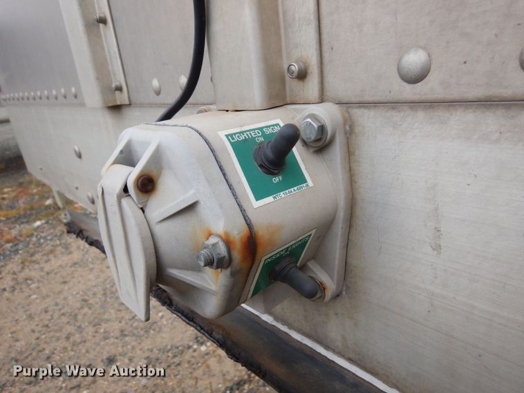 image for item DQ7257 2014 Wilson Trailers PSADL-400P  livestock trailer