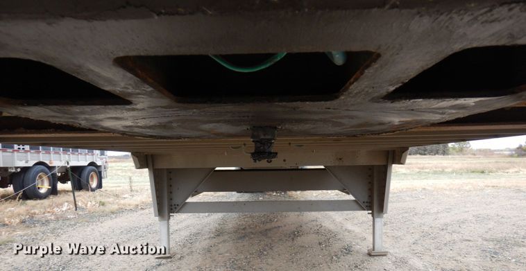 image for item DQ7257 2014 Wilson Trailers PSADL-400P  livestock trailer