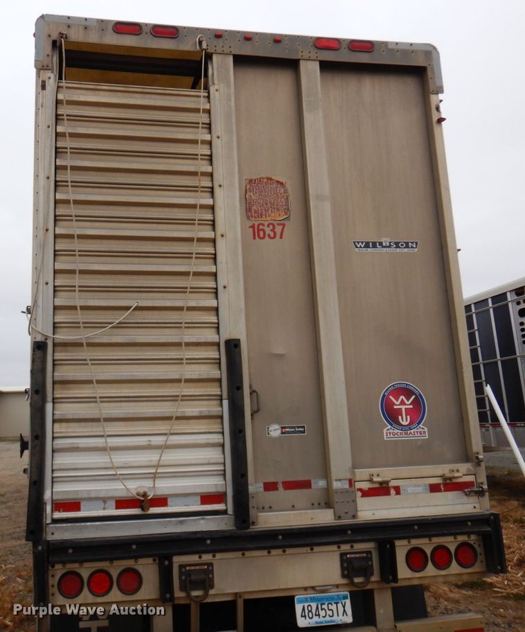 image for item DQ7257 2014 Wilson Trailers PSADL-400P  livestock trailer
