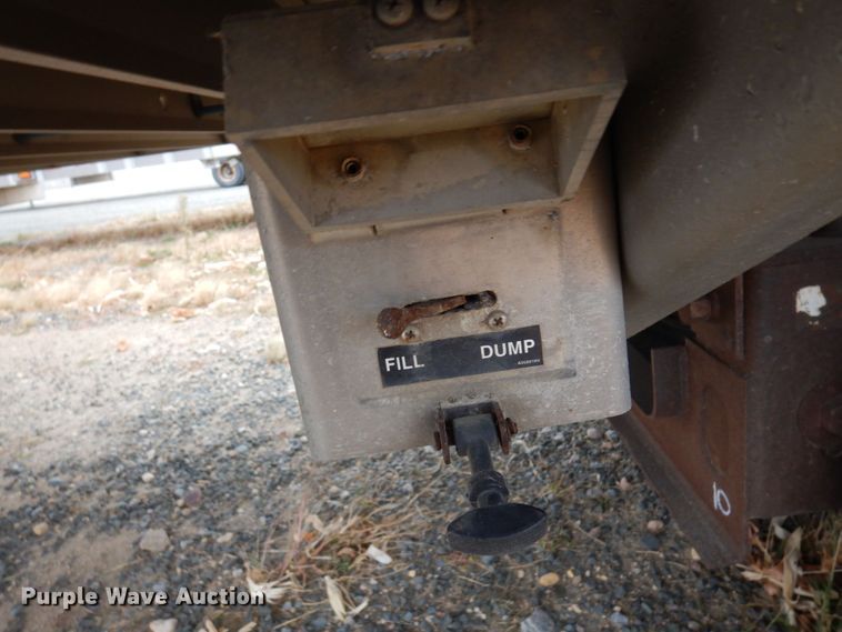 image for item DQ7257 2014 Wilson Trailers PSADL-400P  livestock trailer