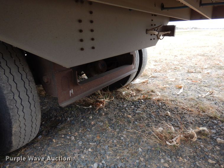 image for item DQ7257 2014 Wilson Trailers PSADL-400P  livestock trailer