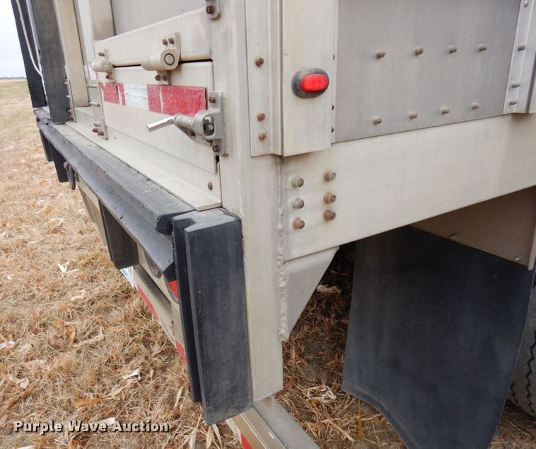 image for item DQ7257 2014 Wilson Trailers PSADL-400P  livestock trailer