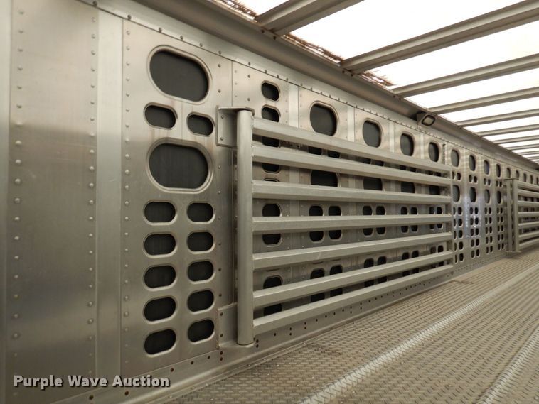 image for item DQ7257 2014 Wilson Trailers PSADL-400P  livestock trailer