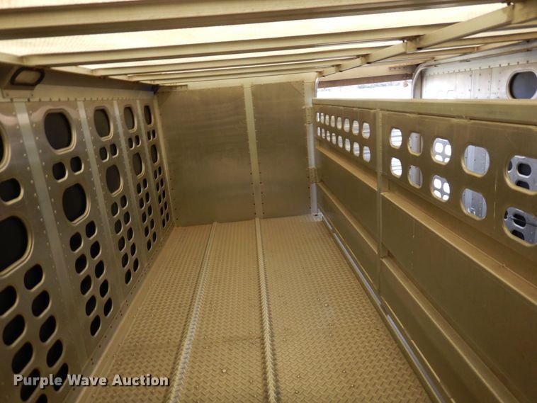 image for item DQ7257 2014 Wilson Trailers PSADL-400P  livestock trailer