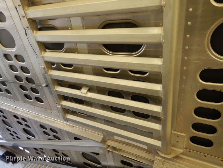 image for item DQ7257 2014 Wilson Trailers PSADL-400P  livestock trailer