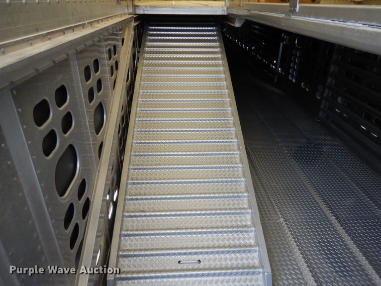 image for item DQ7257 2014 Wilson Trailers PSADL-400P  livestock trailer