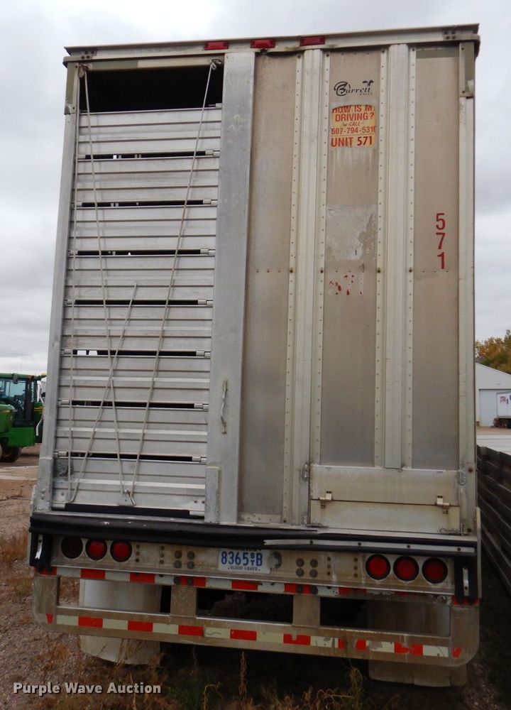 image for item DQ7261 2008 Barrett Trailers  livestock trailer