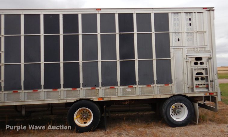 image for item DQ7261 2008 Barrett Trailers  livestock trailer