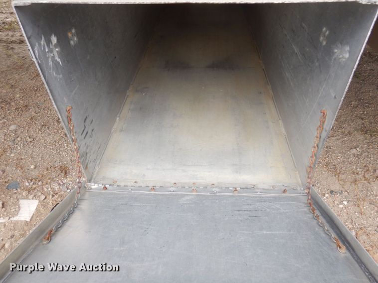 image for item DQ7261 2008 Barrett Trailers  livestock trailer