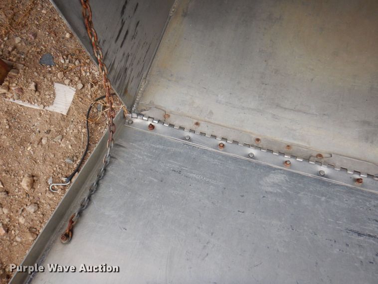 image for item DQ7261 2008 Barrett Trailers  livestock trailer