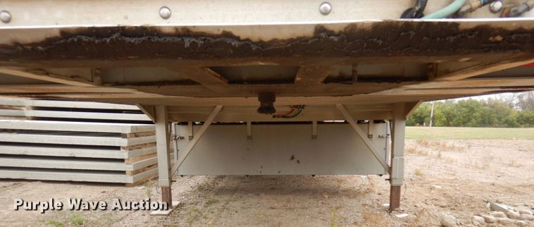 image for item DQ7261 2008 Barrett Trailers  livestock trailer
