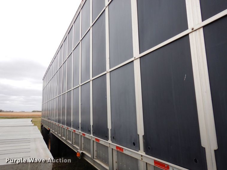 image for item DQ7261 2008 Barrett Trailers  livestock trailer