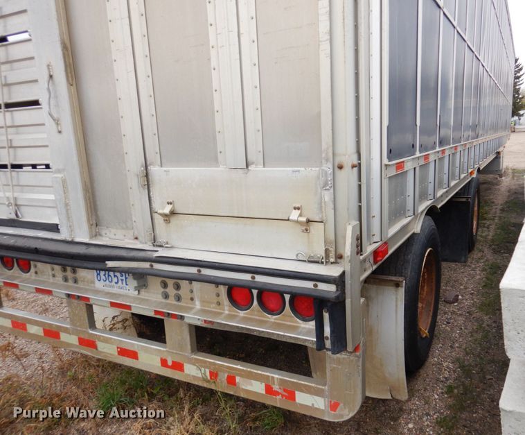 image for item DQ7261 2008 Barrett Trailers  livestock trailer