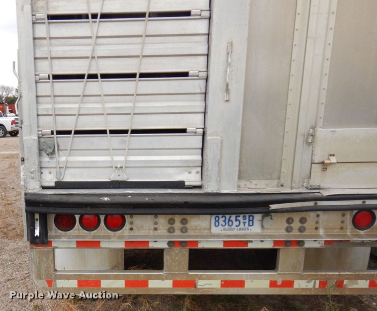 image for item DQ7261 2008 Barrett Trailers  livestock trailer