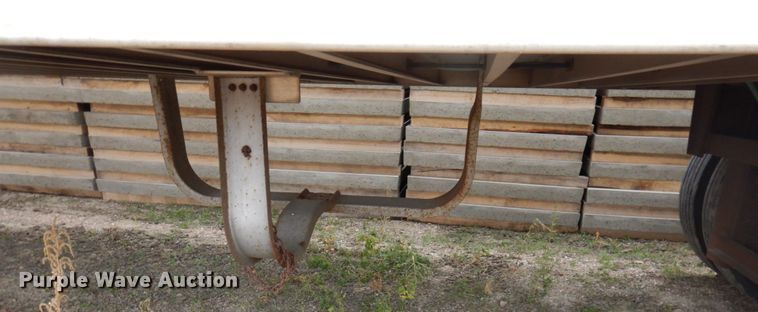 image for item DQ7261 2008 Barrett Trailers  livestock trailer