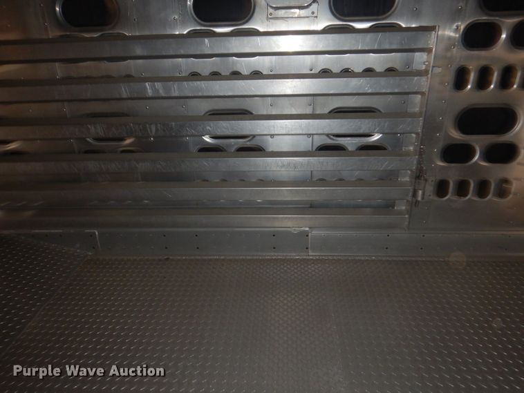 image for item DQ7261 2008 Barrett Trailers  livestock trailer