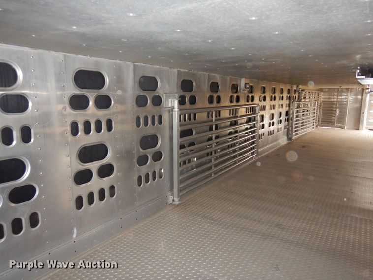 image for item DQ7261 2008 Barrett Trailers  livestock trailer