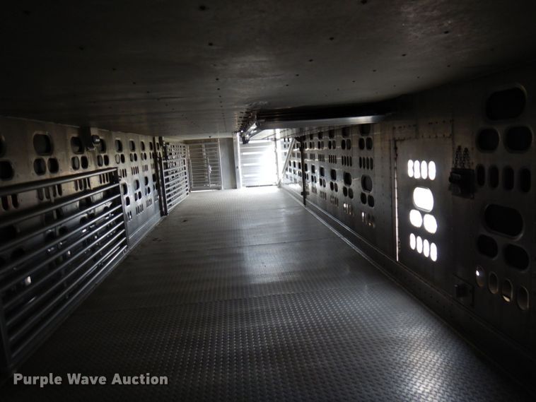 image for item DQ7261 2008 Barrett Trailers  livestock trailer