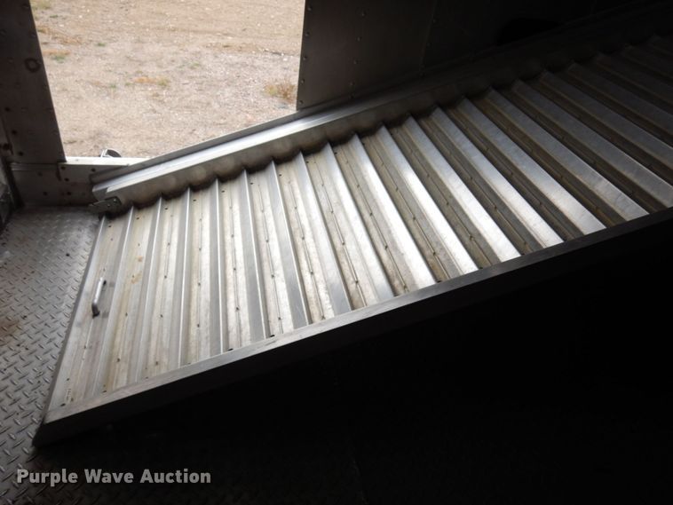 image for item DQ7261 2008 Barrett Trailers  livestock trailer