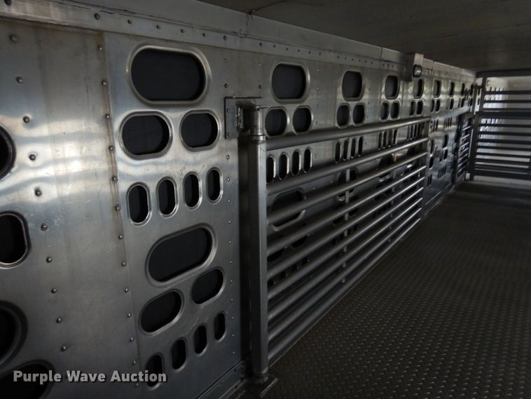 image for item DQ7261 2008 Barrett Trailers  livestock trailer