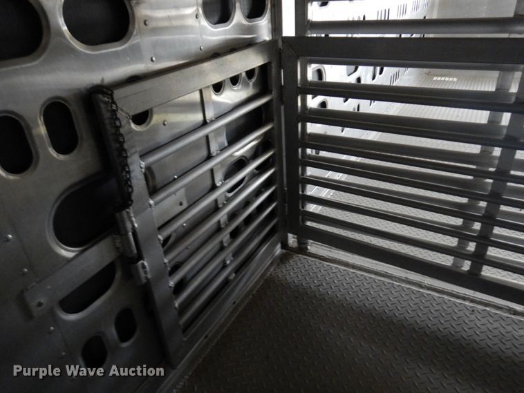 image for item DQ7261 2008 Barrett Trailers  livestock trailer