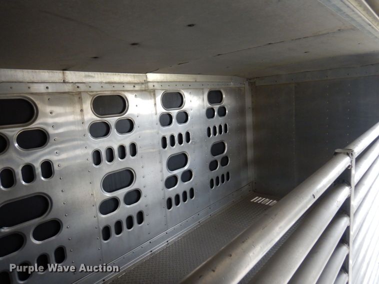 image for item DQ7261 2008 Barrett Trailers  livestock trailer