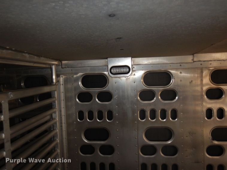 image for item DQ7261 2008 Barrett Trailers  livestock trailer