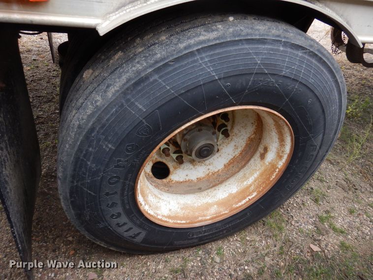 image for item DQ7261 2008 Barrett Trailers  livestock trailer