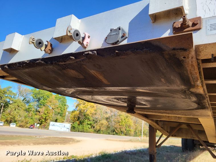 image for item DR0157 1998 Ravens Fleet Hawk  flatbed trailer