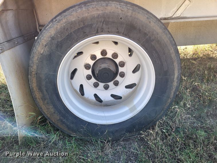 image for item DR0157 1998 Ravens Fleet Hawk  flatbed trailer